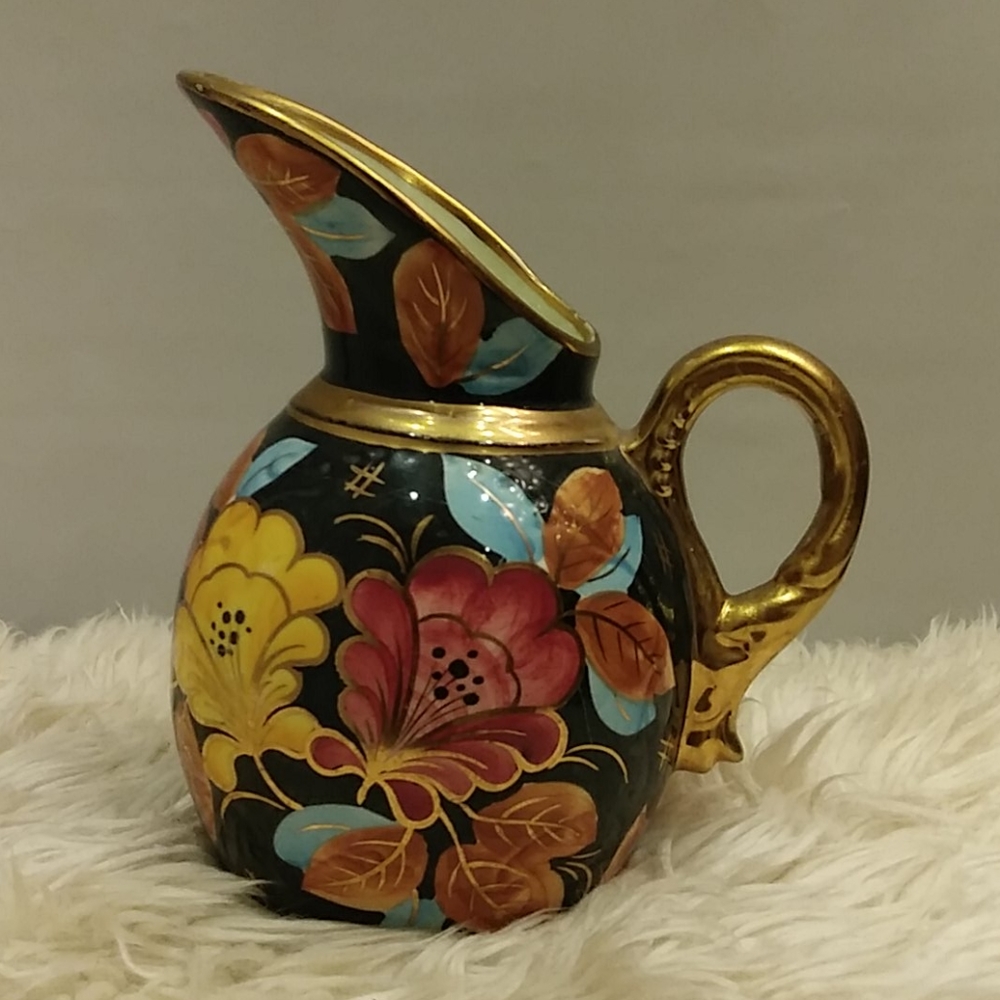 Pitcher/Vase - Picture 2 of 15
